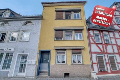 Wohnhaus mit Entwicklungspotenzial in der Altstadt - provisionsfrei