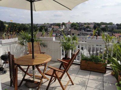 Große Dachterrasse mit Blick über Wuppertal, 2 Etagen mit großem Wohnzimmer (von privat)