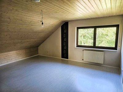 Stilvolle 4,5-Zimmer-Maisonette-Wohnung in idyllischer Waldlage – Eppertshausen