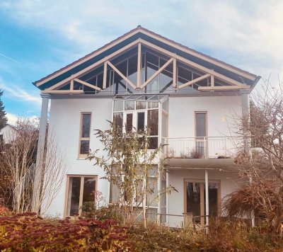 Gepflegtes Einfamilienhaus mit 8 Zimmern, fußläufig in die Uniklinik, provisionsfrei für Käufer