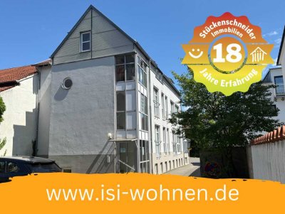 Sonnenlicht pur! Große 3-Zimmer Wohnung mit Balkon im Ortskern von Bischofsheim! www.isi-wohnen.de