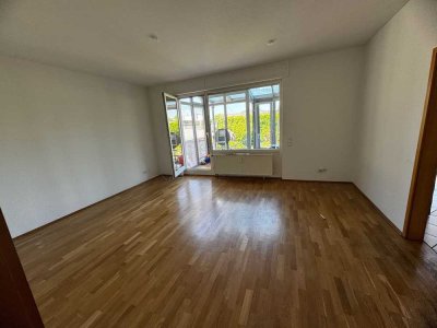 3,5 Zimmer, Erdgeschosswohnung mit Wintergarten, Garten und Kellerabteil in Düsseldorf Eller