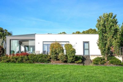 Exklusiver, energieeffizienter Bungalow, voll möbliert mit hochwertiger Ausstattung in Traumlage!