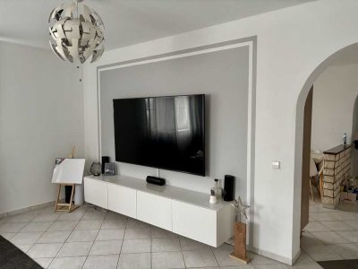 Schöne 2,5-Zimmer EG-Wohnung mit kleiner Terrasse in ruhiger Wohnlage