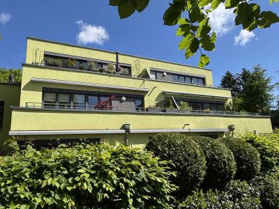 3-Zimmer-Dachgeschosswohnung mit Terrasse im ruhigen, grünen Innenhof