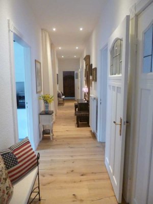 Exklusiv sanierte Stuckaltbauwohnung in Bremerhaven Mitte