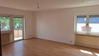 Lu-Oggersheim 3 ZKB mit Balkon und Garage