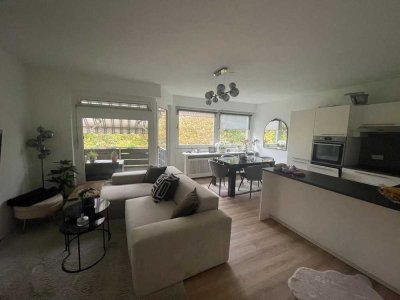 Hochwertige, voll möblierte 3-Zimmer-Wohnung mit Balkon und Stellplatz in Hamburg-Langenhorn