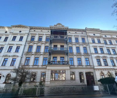 Charmante 2-Zimmer-Maisonettewohnung im Hinterhaus mit Terrasse & Gartenanteil