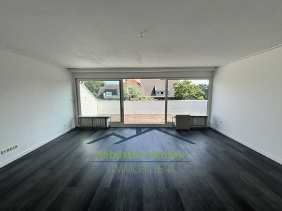 Renovierte 3-Zimmer-Wohnung mit großer Dachterrasse
