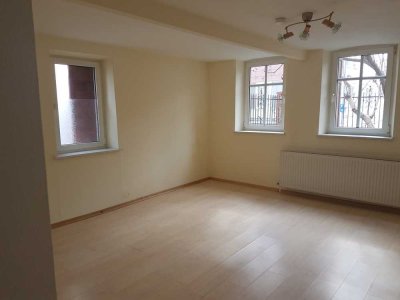 Schöne, helle 2-Zimmer-EG-Single Wohnung zur Miete