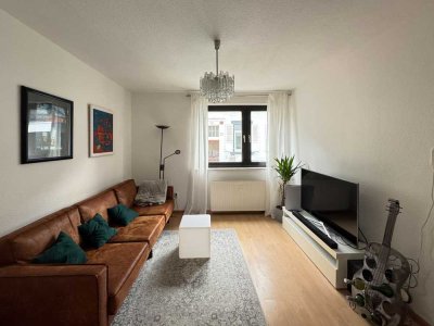 Gepflegte 3-Zi. Wohnung mit EBK + Hof & Garten