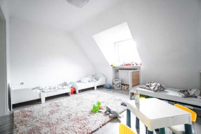 Frisch Renovierte 2 Zimmer Wohnung ab 01.04. verfügbar