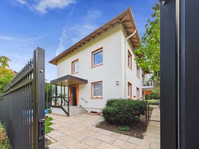 Charme unter dem Dach: Lichtdurchflutete 3-Zimmer-Wohnung | Pforzheim