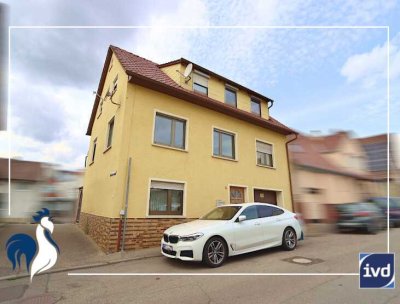 Aus alt mach neu – Einfamilienhaus mit Garage und überdachtem Freisitz für Visionäre & Macher