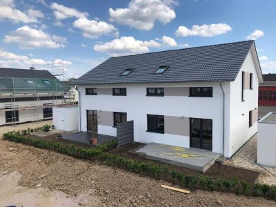 Doppelhaushälfte mit gehobener Ausstattung in Rheinmünster zu vermieten, 140 qm
