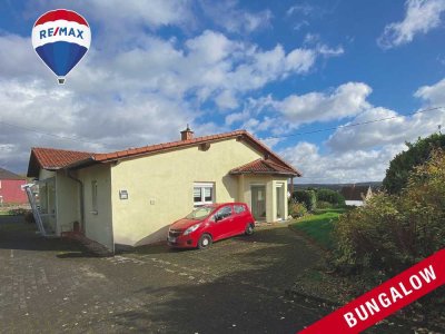 Bungalow eingebettet im GRÜNEN...
Einfamilienhaus mit FLAIR