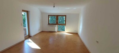 Helle 3-Zimmer Wohnung mit Balkon und Terrasse in Vöhringen