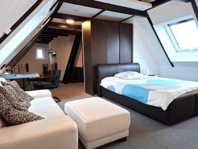 Teilmöbliertes 2-Zimmer Studio für 1 Person