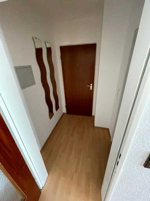 Zentrale & Moderne 1 ZKB Wohnung | 35 m²  |  Einbauküche | Balkon