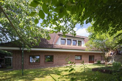 Lüneburg: Einfamilienhaus oder Zweifamilienhaus mit Anbau aus 1998 auf Eigentumsgrundstück