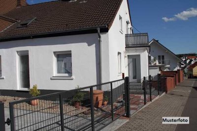 Reihenendhaus und Garage - provisionsfrei