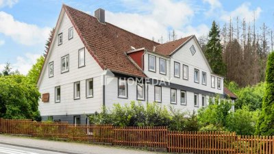 Historisches Mehrfamilienhaus mit 8 vermieteten Wohneinheiten in idyllischer Lage
