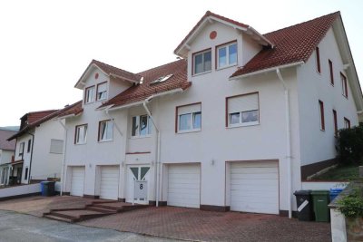 Helle 3-Zimmer-Dachgeschosswohnung mit Balkon  - Ruhige Lage am Edersee