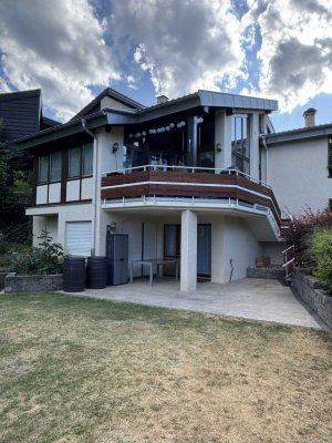 Attraktives 4,5-Zimmer-Reihenhaus mit gehobener Ausstattung in Halbhöhenlage von Gerlingen