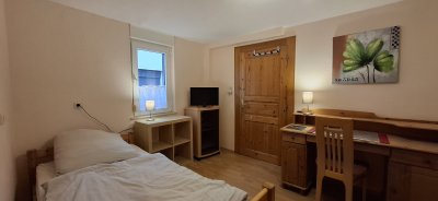 Möbliertes Zimmer bei Bingen ab sofort