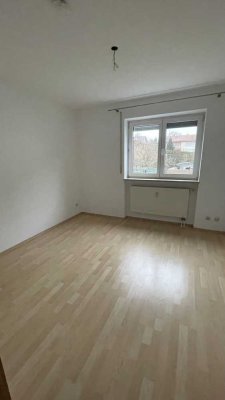 3 Zimmer Wohnung mit Terrasse in Algertshausen