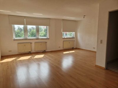 1-Zimmer-Wohnung mit Einbauküche zu vermieten!