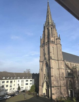 LEBEN IN EINEM GRÜNDERZEIT-STADTHAUS  MIT TERRASSE - FRISCH RENOVIERT