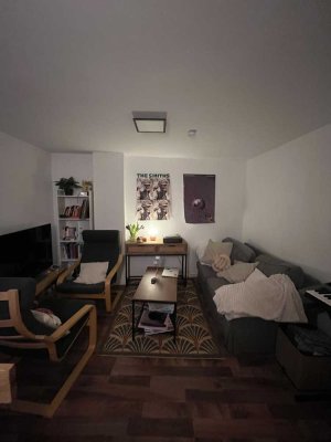 Befristete Untermiete -zentrale 2,5 Zimmer Wohnung mobiliert, uni Nähe