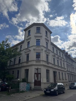Wohnung mit schönem Atelier in einem Denkmal zu vermieten