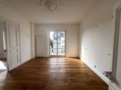 großzügige 2-Zimmer-Wohnung im hochwertig sanierten Altbau