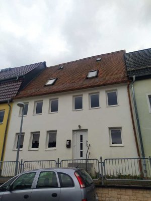 800 € - 168 m² - 14.0 Zi.