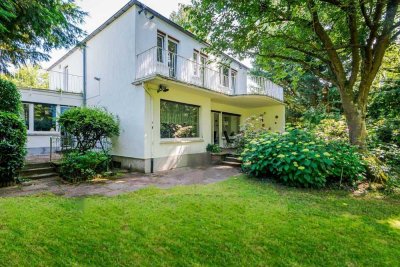Freistehendes Einfamilienhaus in gefragter Lage mit großem Garten