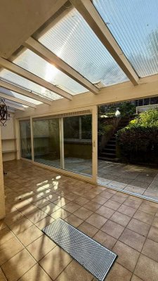 Schönes RMH 5 Zimmer, Wintergarten, Haustiere, Garten, Garage ab sofort