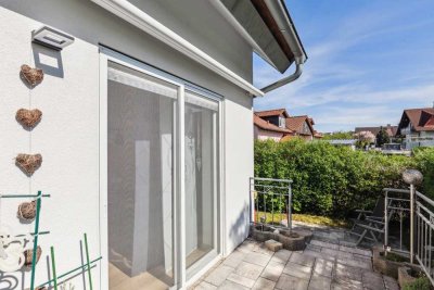 Neuwertige 5,5 Zimmer Eigentumswohnung mit Garten und Doppelcarport in 96114 Köttmannsdorf