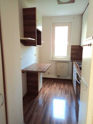 2 Raumwohnung mit Einbauküche und großem Balkon*keine Kaution