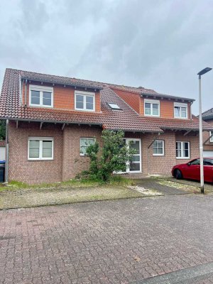 +Attraktive,helle 3 Zimmer Wohnung über zwei Etagen mit ca 84 QM, großer Balkon,PKW-Stellplatz