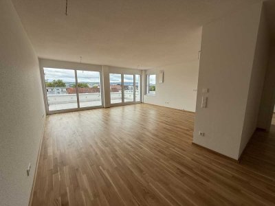 Helle Zwei-Zimmer-Wohnung mit Einbauküche