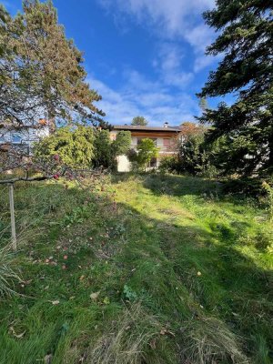 große renovierungsbedürftige DHH auf großem Grundstück, Haus erweiterbar, Baurechtsreserve835000