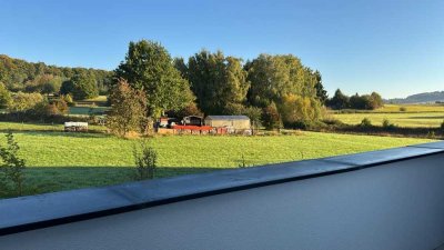 Helle 4-Zimmer-Wohnung mit Balkon in Leuterod