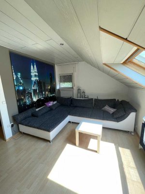 Gepflegte 2-Raum-Wohnung mit Einbauküche in Bürstadt (teilmöbliert)