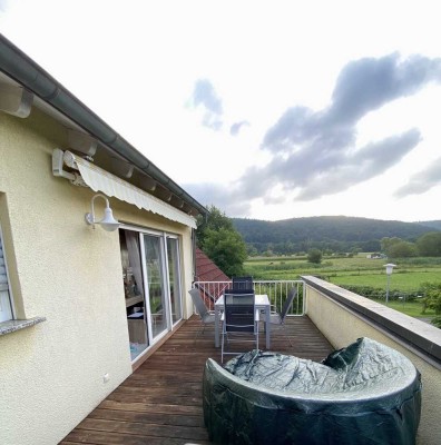 Schöne 3-Zimmer-Wohnung mit gehobener Innenausstattung mit Balkon und EBK in Breuberg