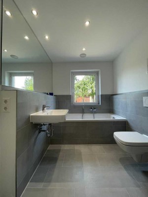 *Zwenkau * 3 Zimmer * ERDGESCHOSS * WOHNUNG * MEGA Balkon * TRAUMBAD * 01/26 *