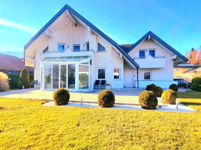 Elegantes Haus am Mondsee mit riesigem Garten und moderner Ausstattung - Ihr Traumhaus!