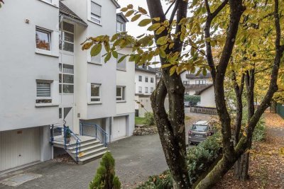 Finnentrop: Frisch renovierte Zweiraumwohnung mit Terrasse und Garage